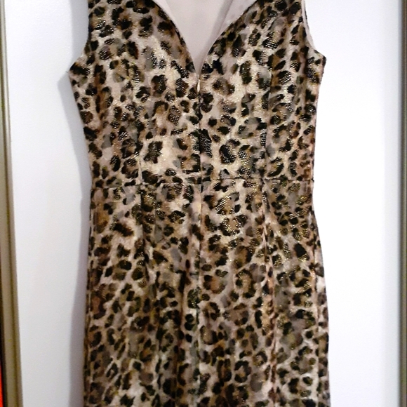 Dress - Picture 2 of 4